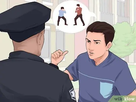 Прервите драку между двумя людьми Шаг 6
