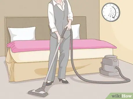 Стать домработницей в отеле Шаг 1