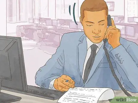 Ответьте на телефонный звонок от своего босса. Шаг 10