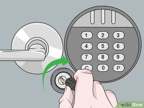 Откройте Sentry Safe, шаг 1