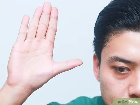 Произнесите свое имя на языке жестов, шаг 1