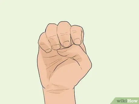 Как произносить гласные на жестовом языке, шаг 9