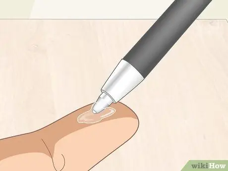 Перезапустите сухую шариковую ручку Шаг 6