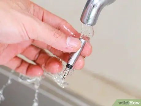 Очистка перьевой ручки, шаг 3