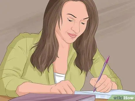 Преподавайте литературу студентов колледжа Шаг 18