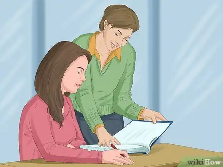 Преподавайте литературу студентов колледжа Шаг 12