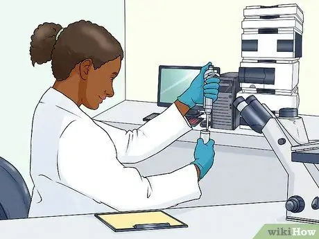 Выполните высокоэффективную жидкостную хроматографию (ВЭЖХ), шаг 7