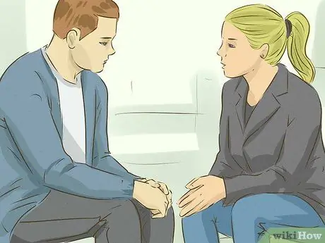 Заведите романтические отношения с кем-то, кто подвергся сексуальному насилию Шаг 15