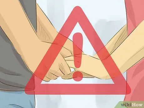 Заведите романтические отношения с кем-то, кто подвергся сексуальному насилию Шаг 16