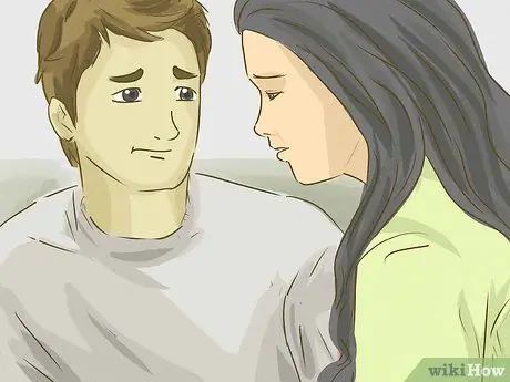 Заведите романтические отношения с кем-то, кто подвергся сексуальному насилию Шаг 5