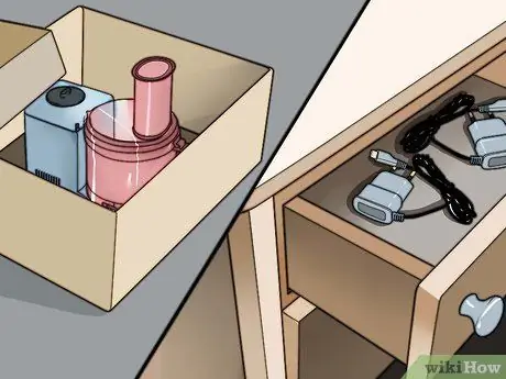 Не позволяйте кошкам жевать электрические шнуры и зарядные устройства Шаг 5