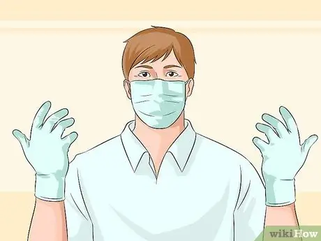 Очистите туалетный лоток Шаг 2