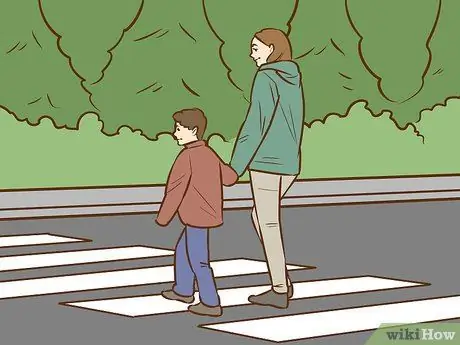 Научите детей основам безопасности на улице при ходьбе Шаг 11