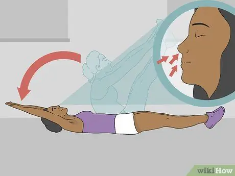 Сделайте джек-нож: присядьте, шаг 5