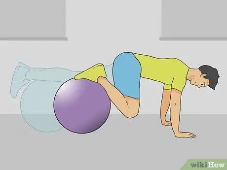 Сделайте джек-нож: присядьте, шаг 9