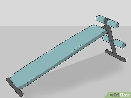 Делайте наклонные приседания, шаг 1