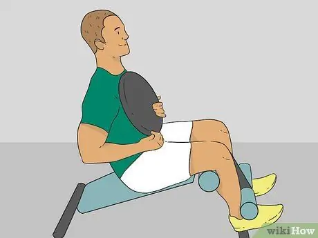 Делайте наклонные приседания, шаг 9