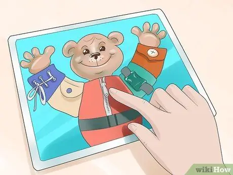 Научите ребенка пользоваться молнией Шаг 5