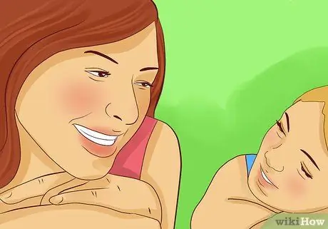 Заставьте вашего малыша есть с посудой Шаг 16