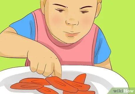 Заставьте вашего малыша есть с посудой Шаг 18