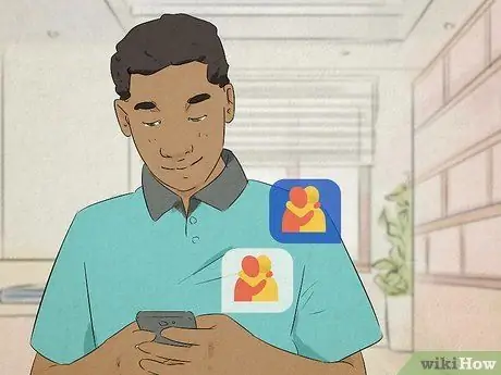 Какие эмодзи будет использовать девушка, если вы ей нравитесь? Шаг 3