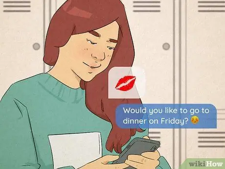 Какие эмодзи будет использовать девушка, если вы ей нравитесь Шаг 6