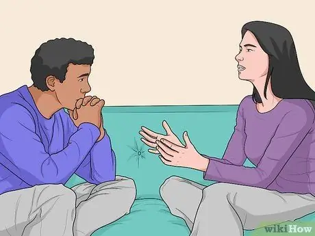 Узнай, серьезно ли девушка относится к тебе Шаг 12