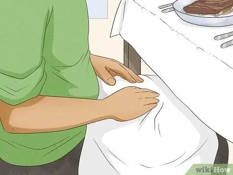 Хорошие манеры за столом, шаг 4