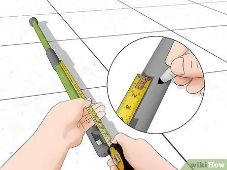 Отрегулируйте высоту боксерского мешка, шаг 5