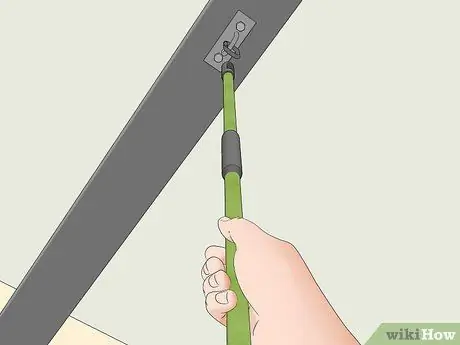 Отрегулируйте высоту боксерского мешка, шаг 6