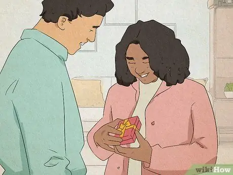 Узнай, думает ли о тебе парень Шаг 9