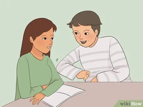 Узнайте, влюблен ли в вас мальчик Шаг 4