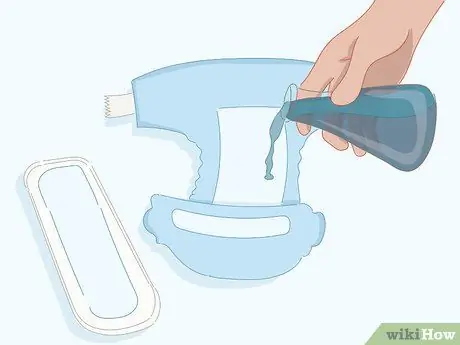 Не позволяйте малышу снимать подгузник Шаг 13