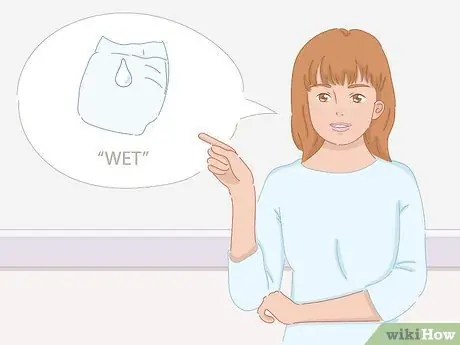 Не позволяйте малышу снимать подгузник Шаг 8