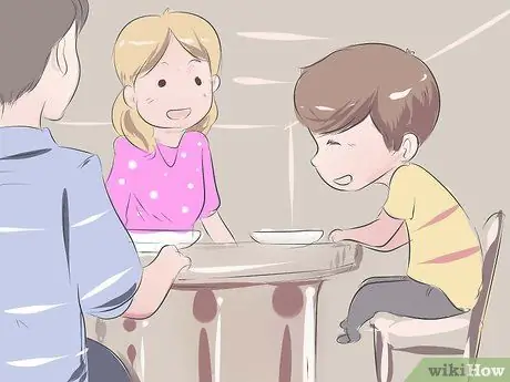 Научите своего малыша сидеть спокойно Шаг 6