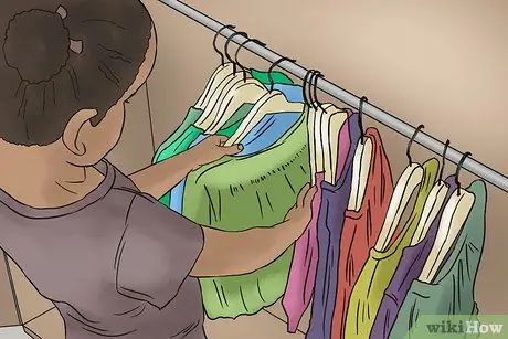 Не позволяйте малышам снимать одежду Шаг 11