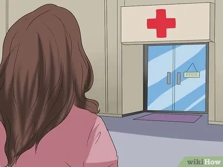 Лечить укус ската Шаг 10