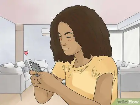 Заставь парня-подростка скучать по тебе Шаг 9