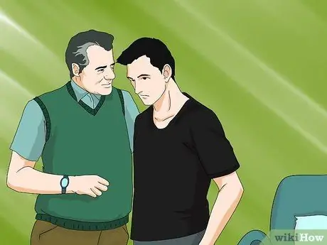 Справиться с тем, чтобы оставаться с родителями (как взрослый) Шаг 1