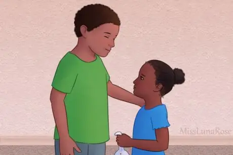 Брат утешает маленькую сестру