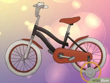 Научите своего малыша крутить педали на велосипеде Шаг 10