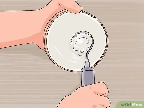 Приготовьте кокосовое масло первого отжима, шаг 2