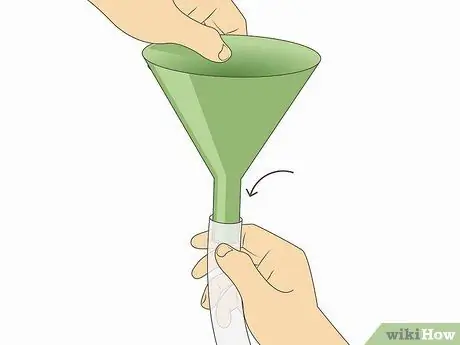 Сделайте пивной бонг, шаг 2