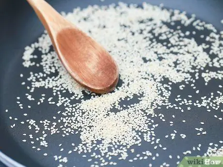 Тост с семенами кунжута Шаг 1