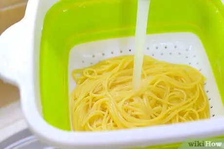 Приготовить салат с лапшой шаг 11