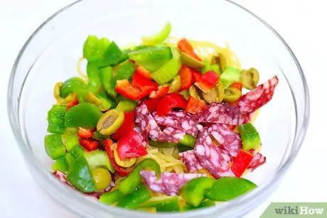 Приготовить салат с лапшой шаг 13