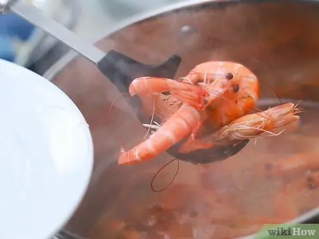 Приготовить синиган на хипон (креветки в кислом супе), шаг 2