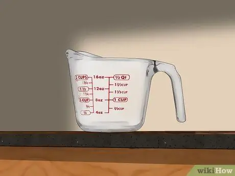 Измерение влажных ингредиентов, шаг 2