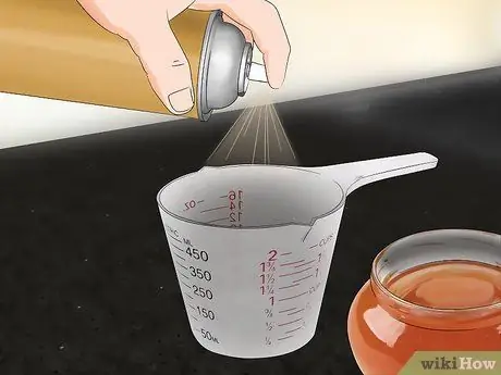 Измерение влажных ингредиентов Шаг 6