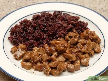 Приготовить нарезанную кубиками говядину Шаг 8